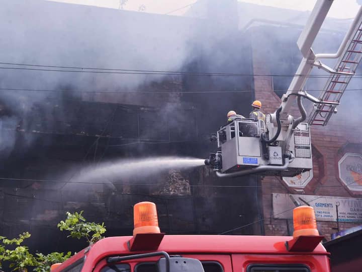 A massive fire broke out in Uttar Pradesh's Kanpur on Friday, damaging over 500 shops in Bansmandi area.