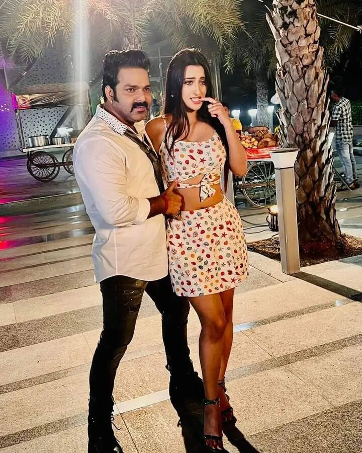 श्वेता ने पवन सिंह के साथ चार से पांच एल्बम में काम किया है, लेकिन एक्ट्रेस ने बताया इंडस्ट्री के लोगों से पवन सिंह के बारे में जैसे सुना था वो वैसे बिल्कुल भी नहीं हैं. एक्ट्रेस ने बताया कि पहले दो एल्बम में तो वो उनके पास बैठने से भी काफी डरती थीं.