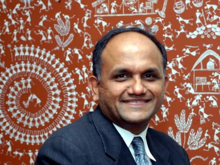 Shantanu Narayan - Adobe Inc. - (From 2007 - Present).