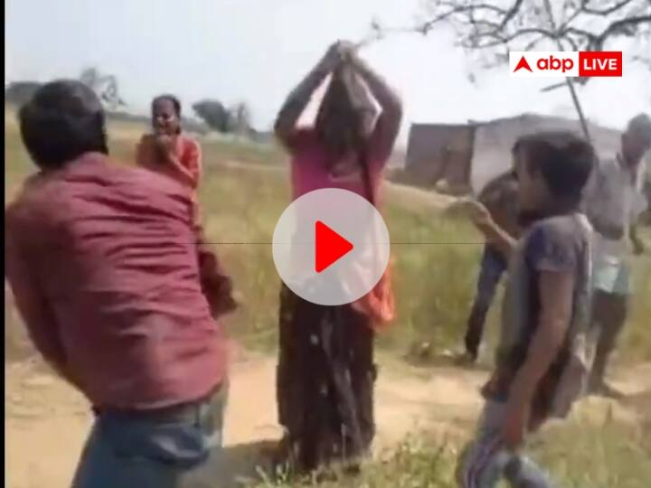 two sides fiercely fought with sticks On theft of Mangalsutra in Singrauli of Madhya Pradesh ANN Watch: मंगलसूत्र की चोरी पर दो पक्षों में जमकर चले लाठी-डंडे, मारपीट में तीन घायल, देखें वीडियो