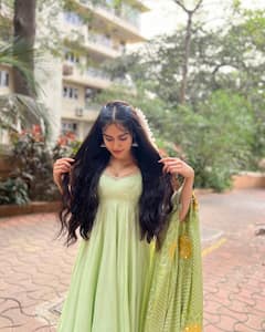 Adah Sharma Photos: మల్లెపూలు, కొంటెచూపు - కొత్తగా కనిపిస్తోన్న అదా శర్మ