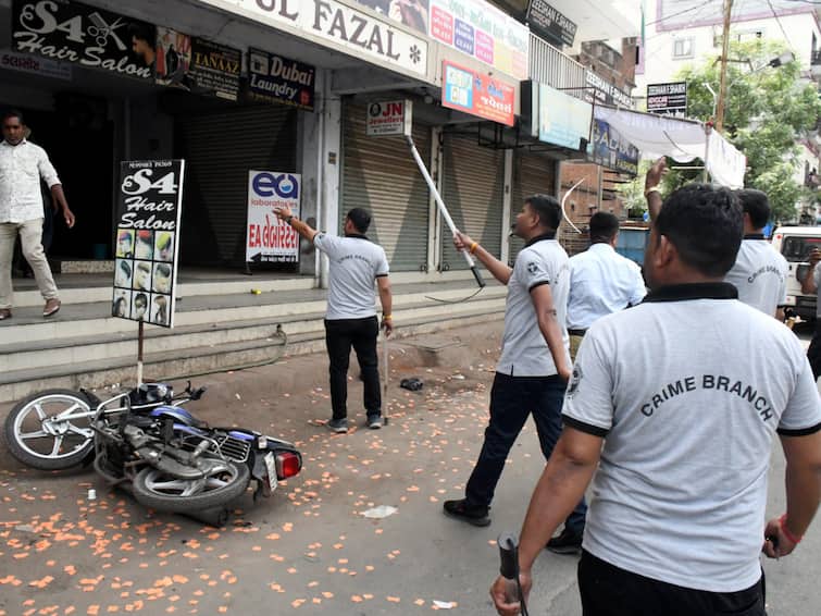 Gujarat: 22 Arrested After Stones Pelted During Ram Navami Procession In Vadodara Gujarat: 22 Arrested After Stones Pelted During Ram Navami Procession In Vadodara