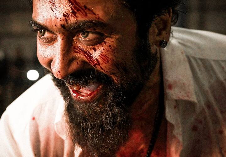 கடைசி நேரத்தில் ஒரு கதாபாத்திரத்தை கொண்டுவந்து, தனது யுனிவர்ஸல் கான்செப்டை லோக்கி நீட்டித்தார்.