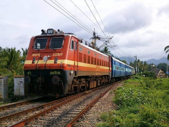 Intercity train from Bhuj to Ahmedabad will start from 7 April Intercity Train: કચ્છવાસીઓ માટે આનંદના સમાચાર, આ તારીખથી શરુ થશે ભુજ-અમદાવાદ ઇન્ટરસિટી ટ્રેન