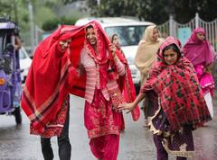 यूपी में ऑरेंज अलर्ट, आज भी ओलावृष्टि के साथ झमाझम बारिश की चेतावनी, जानें- मौसम का अपडेट