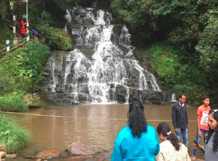 Elephant Falls To David Scott Trail 7 Places To Visit On Your Next Shillong Trip Mehayala Tour: எலிஃபன்ட் ஃபால்ஸ் முதல் டேவிட் ஸ்காட் வரை..! மேகலாயாவில் கட்டாயம் போக வேண்டிய இடங்கள் என்னென்ன?