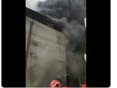 दिल्ली के वजीरपुर की एक फैक्ट्री में लगी भीषण आग, मौके पर पहुंची फायर ब्रिगेड की 25 गाड़ियां