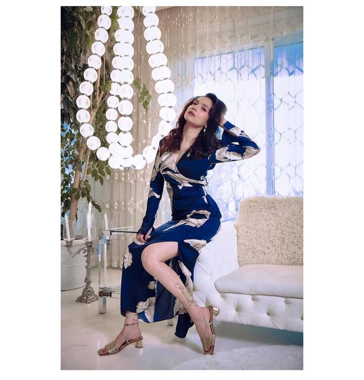 अंकिता अक्सर अपने घर की फोटोज इंस्टाग्राम पर शेयर करती रहती है. अंकिता का घर देखने में बहुत आलिशान और रॉयल लगता है.