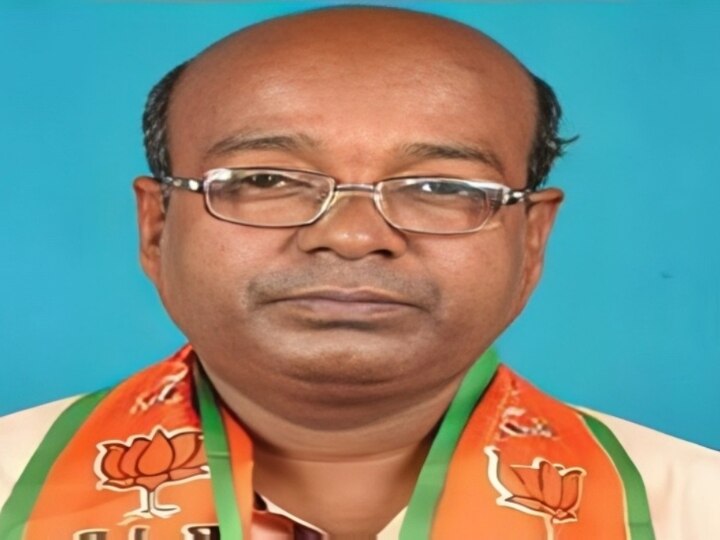 BJP MLA Caught: சட்டசபையில் உட்கார்ந்து ஆபாச படம் பார்த்த பா.ஜ.க. எம்.எல்.ஏ. - குவியும் கண்டனங்கள்..!