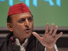 कानपुर रेडीमेड मार्केट में आग से हुए नुकसान पर अखिलेश यादव की प्रतिक्रिया, योगी सरकार से की ये मांग