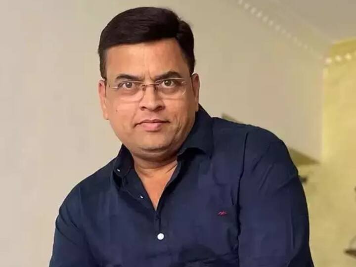 शरद पोंक्षे यांनी शेअर केलेल्या पोस्टवर 'मला मुस्लिमांची भीती वाटत नाही. इंग्रजांची भीती वाटत नाही. हिंदूंची भीती वाटते, हिंदूनीच आज हिंदुत्वाशी वैर सुरू केले आहे', असं लिहिलेलं आहे.