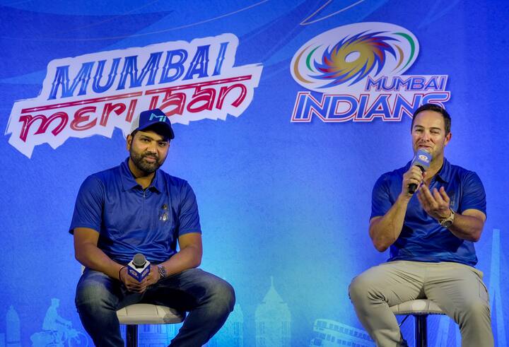 आयपीएल (IPL 2023) सुरू होण्यापूर्वी पार पडलेल्या पत्रकार परिषदे दरम्यान मुंबई संघाचा कर्णधार रोहित शर्मा (Rohit Sharma) आणि प्रशिक्षक (MI Coach) मार्क बाऊचर (Mark Boucher) यांनी अर्जुन तेंडूलकरबाबत मोठं वक्तव्य केलं आहे.