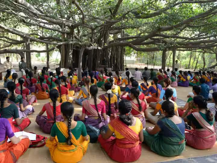 Kalashetra administration suspended 4 professor over abusive issue Kalakshetra Row: பாலியல் சர்ச்சை... 4 பேராசிரியர்களை பணியிடை நீக்கம் செய்த கலாஷேத்ரா நிர்வாகம்