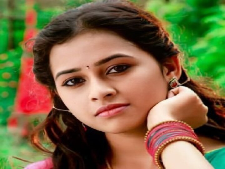 HBD Sridivya : ஐயையோ பாக்காத ! ஸ்ரீதிவ்யா எங்கே போனாயோ? ஏக்கத்தில் பிறந்தநாள் வாழ்த்து சொல்லும் ரசிகர்கள்  