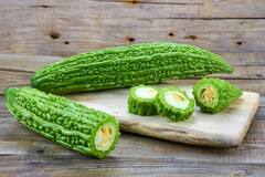 Health Tips: કડવા કારેલા સ્વાસ્થ્યવર્ધી ગુણોનો છે ભંડાર, ખાવાથી શરીરને થાય છે આ ગજબ ફાયદા