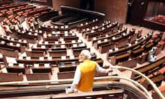 New Parliament Building: నూతన పార్లమెంట్ భవనాన్ని ఆకస్మికంగా పరిశీలించిన ప్రధాని మోదీ