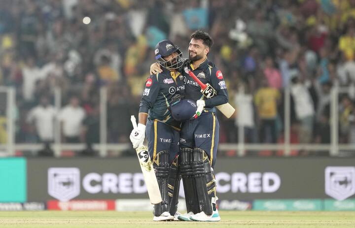 கடைசி 5 ஓவர்களில் சுமார் 38 ரன் தேவை என்ற நிலையில் விஜய் ஷங்கர் மற்றும் ரஷீத் கானின் ஆட்டம் அணியின் வெற்றியை உறுதி செய்தது.