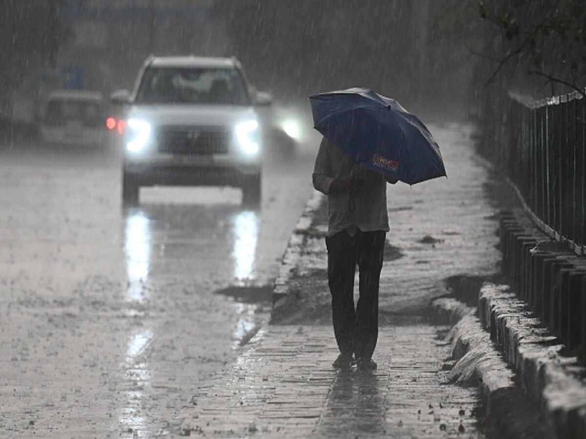 Rain causes widespread damage in Kerala 6 people dead several displaced   Kerala Rain Update