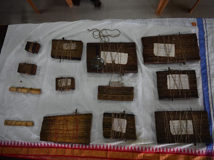தூத்துக்குடி சிவன் கோயிலில் பழமையான 13 ஓலைச்சுவடிகள் கண்டுபிடிப்பு