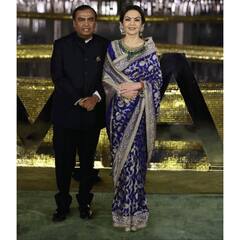 NMACC लॉन्च पर रॉयल लुक में लगा अंबानी परिवार, Nita Ambani से Radhika Merchant तक देखें किसने क्या पहना
