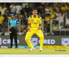 Rajvardhan Hangargekar in IPL : आयपीएलमध्ये मराठमोळा धाराशिवचा गडी; पराभवानंतरही CSK च्या राजवर्धन हंगरगेकरची चर्चा