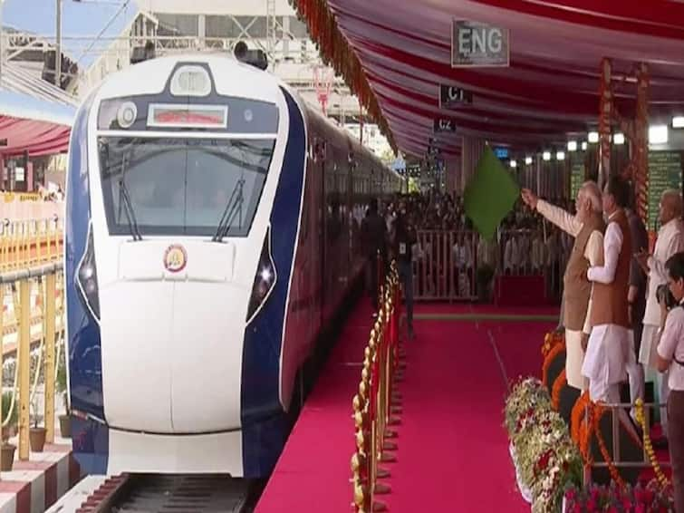 PM Modi Interacts with Children on board Bhopal Delhi Vande Bharat Train PM Modi: குடிமக்களுக்கு வசதியை ஏற்படுத்தி தருவதே எனது அரசாங்கத்தின் நோக்கம் - பிரதமர் மோடி