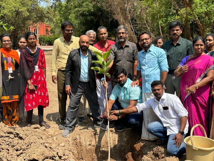 Tree planting: ஏப்ரல் ஃபூல் இல்ல ; ஏப்ரல் கூல் மதுரையில் தொடரும் இயற்கை முன்னெடுப்பு - இது புதுசா இருக்கு !