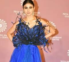 NMACC Gala માં ખૂબસુરત અંદાજમાં પહોંચી મૌની રોય