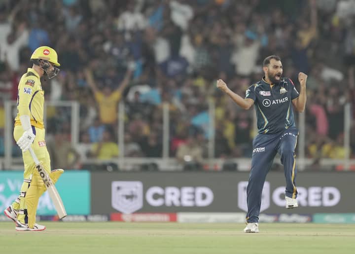 या सामन्यात गुजरातने नाणेफेक जिंकून पहिल्यांदा गोलंदाजी करण्याचा निर्णय घेतला. पहिल्यांदा फलंदाजी करणाऱ्या चेन्नईच्या संघाने 178 धावा केल्या. चेन्नईने उभारलेली धावसंख्येचा पाठलाग करताना गुजरातने 19.2 षटकांमध्ये धावांचं लक्ष्य गाठलं.