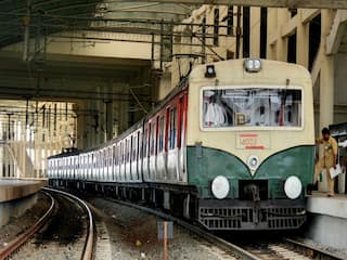 Chennai : ரயில் பயணிகளுக்கு முக்கிய அறிவிப்பு...சென்னையில் புறநகர் சேவையில் மாற்றம்...எப்போதிருந்து தெரியுமா...?