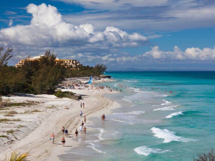 ये हैं दुनिया के सबसे टॉप बीच... यहां समुद्र के साथ मिलेगा शानदार नजारा These are the top beaches of the world Here you will get a spectacular view of the sea ये हैं दुनिया के सबसे टॉप बीच... यहां समुद्र के साथ मिलेगा शानदार नजारा