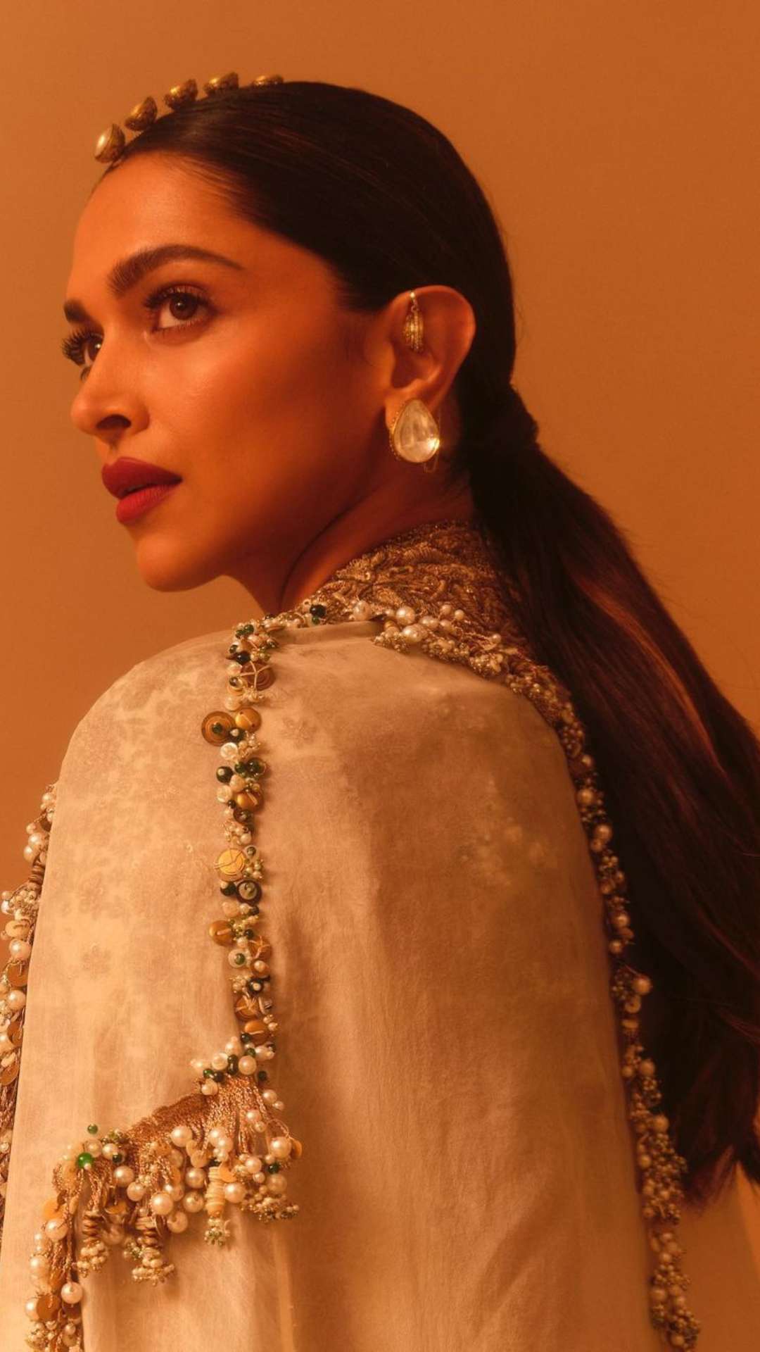 Deepika padukone deals maang tikka