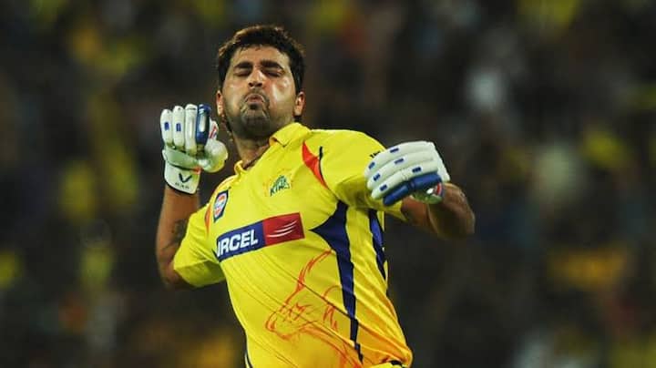 அதைபோல் முரளி விஜய்க்கு ஐபிஎலில் தனது பேட்டிங் திறமையை வெளிப்படுத்தும் வாய்ப்பு கிடைத்தது. ஒட்டுமொத்தமாக 106 ஐபிஎல் போட்டிகளில் விளையாடி 2619 ரன்கள் எடுத்துள்ளார். 121.87 ஸ்ட்ரைக் ரேட்டுடன் முரளி ஐபிஎலில் இரண்டு சதங்கள் மற்றும் 13 அரை சதங்கள் அடித்துள்ளார்.