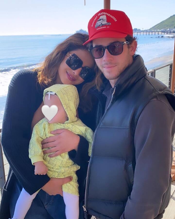 प्रियंका ने बताया कि उन्हें इंडस्ट्री में कॉर्नर किया गया था और यहां कि पॉलिटिक्स से वो पीछा छुड़ाना चाहती थी. इसलिए अमेरिका चली गईं.