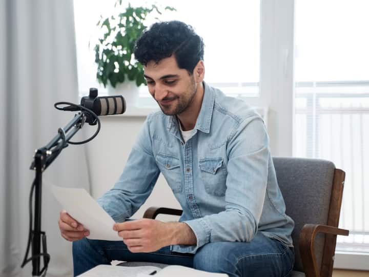 A man earns 28 lakhs using chatGPT know how started a professional course on Udemy चैट जीपीटी से इस व्यक्ति ने कमाएं 28 लाख रुपये, कैसे? ये काम आप भी कर सकते हैं