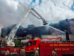 Kanpur Fire: कानपुर में 800 दुकानें जलकर खाक, तस्वीरों में देखिए भीषण आग का कहर, कैसे हुआ रेस्क्यू