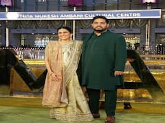 NMACC: नीता और मुकेश अंबानी के कल्चरल सेंटर के लॉन्च पर बिजनेस, खेल व बॉलीवुड सिलेब्रिटीज का लगा जमावड़ा, देखें खूबसूरत तस्वीरें