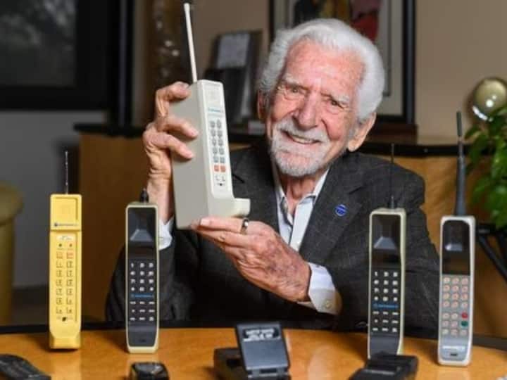 Which phone is father of the cellphone Martin Cooper using in 2023 पहला फोन बनाने वाले मार्टिन कूपर खुद हो गए इससे परेशान! ये बताई परेशानी की वजह