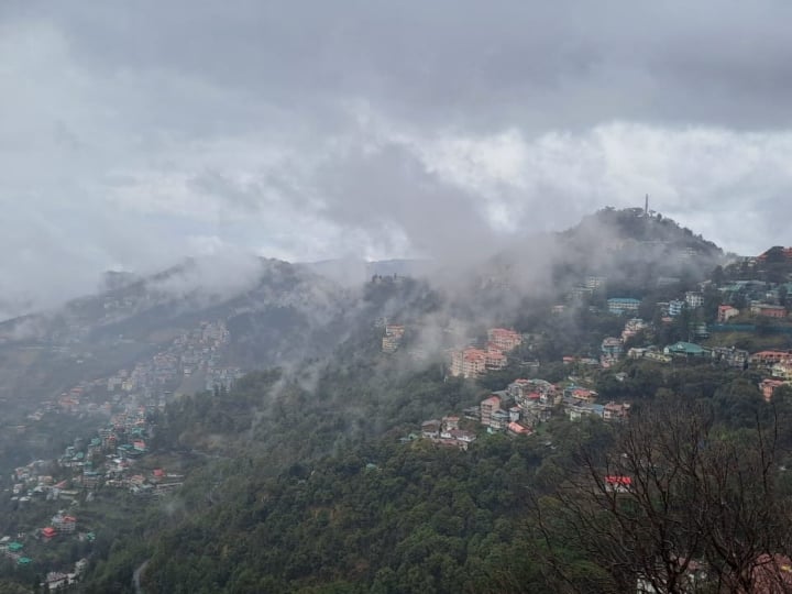 Himachal Pradesh Weather: मौसम विभाग के अनुसार कुकुमसेरी में न्यूनतम पारा 2.7 डिग्री सेल्सियस, नारकंडा में न्यूनतम पारा 3.3 डिग्री सेल्सियस, मनाली में न्यूनतम पारा 8.2 डिग्री सेल्सियस, दर्ज किया गया.