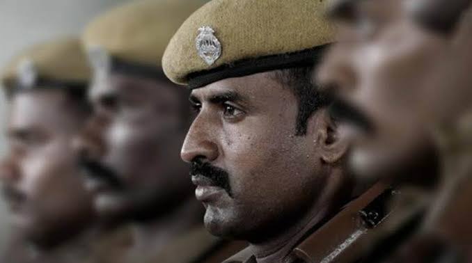 சூரியின் வேறுப்பட்ட நடிப்பை காண சென்ற மக்கள், படம் பார்த்த பின்னர், “சூரி நடிக்கவில்லை..அப்படத்தில் குமரேசனாக வாழ்ந்துள்ளார்.” என கூறினர்.