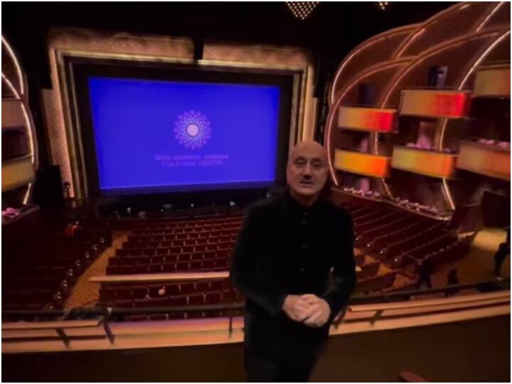 Anupam Kher shared 2000 seats Neeta Mukesh Ambani Cultural Center  inside video watch here Watch: अंदर से कितना लैविश और ग्रैंड है ‘नीता मुकेश अंबानी कल्चरल सेंटर’? अनुपम खेर ने Inside Video शेयर कर दिखाई  झलक