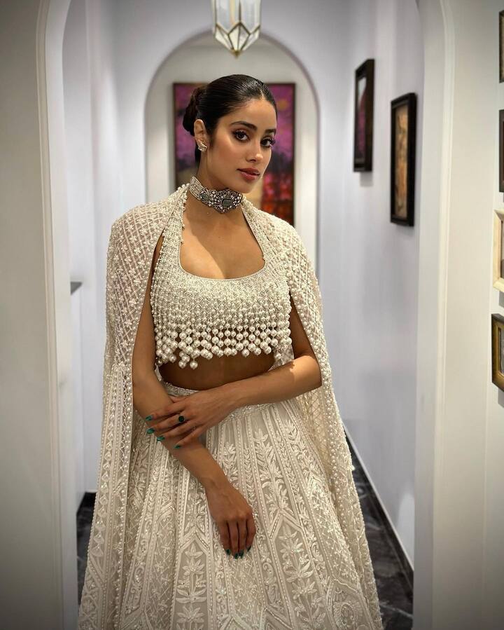 அந்த படத்தின் பூஜை சமீபத்தில் நடைபெற்றது. இந்த படத்தை கொரட்டல்லா சிவா இயக்குகிறார்.