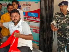 जिलाबदर बीजेपी नेता घर में फरमा रहे थे आराम, पुलिस ने किया गिरफ्तार