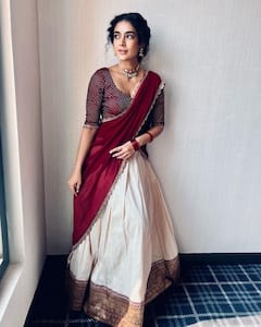 Aakanksha Singh Photos: ట్రెడిషనల్ లుక్ లో ముద్దుగా ఉన్న ఆకాంక్ష సింగ్