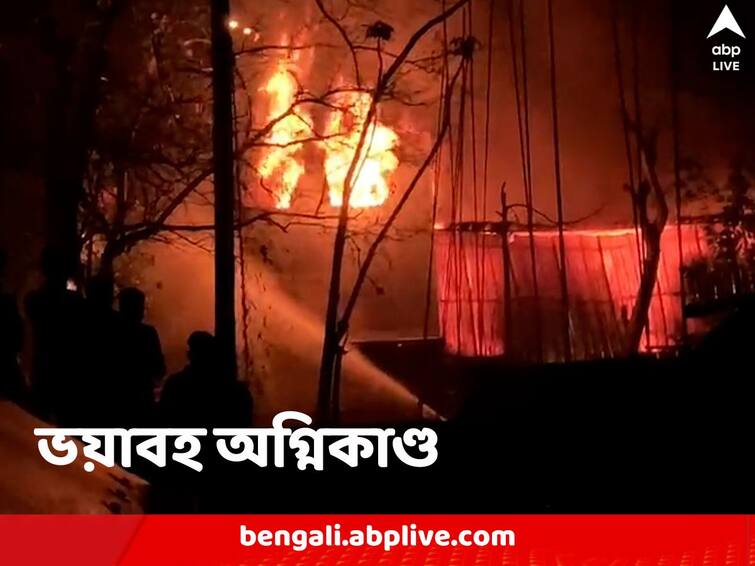 Bankura Khatra Show godown caught fire controlled after four long hours Bankura News: ভরসন্ধেয় খাতড়ায় জুতোর গুদামে আগুন, কয়েক লক্ষ টাকার ক্ষয়ক্ষতি