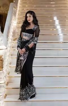 Radhika Merchant : ब्युटी इन ब्लॅक! अंबानींची सून राधिका मर्चंटचा 'NMACC'च्या उद्धाटन सोहळ्यातील ग्लॅमरस लुक; पाहा फोटो