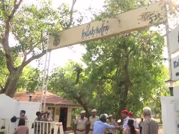 Kalakshetra foundation 100 students complain of sexual assault case on assistant professor Sexual Harassment :  કલાક્ષેત્રની 100 વિદ્યાર્થીઓએ લગાવ્યો શારિરીક શોષણનો આરોપ, પ્રોફેસર પર કેસ