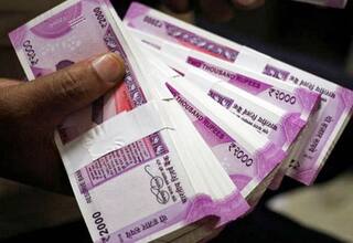 Pudukkottai news Rs 92 lakh scam of getting job abroad -3 people arrested TNN Pudukkottai: வெளிநாட்டில் வேலை வாங்கி தருவதாக ரூ.92 லட்சம் மோசடி - 3 பேர் கைது