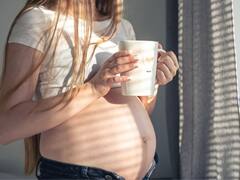 प्रेग्नेंट महिलाओं के लिए फायदेमंद है 'रास्पबेरी लीफ टी', इज़ी डिलीवरी में मिलेगी मदद, जानें रेसिपी