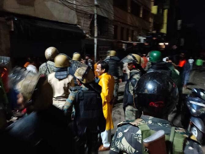 Jamshedpur Jugsalai Stone Pelting Miscreants Blocked Road After Ban Ram Navami Procession ANN | Jamshedpur News: रामनवमी विसर्जन जुलूस पर प्रतिबंध लगाए जाने के बाद जुगसलाई में पथराव ...